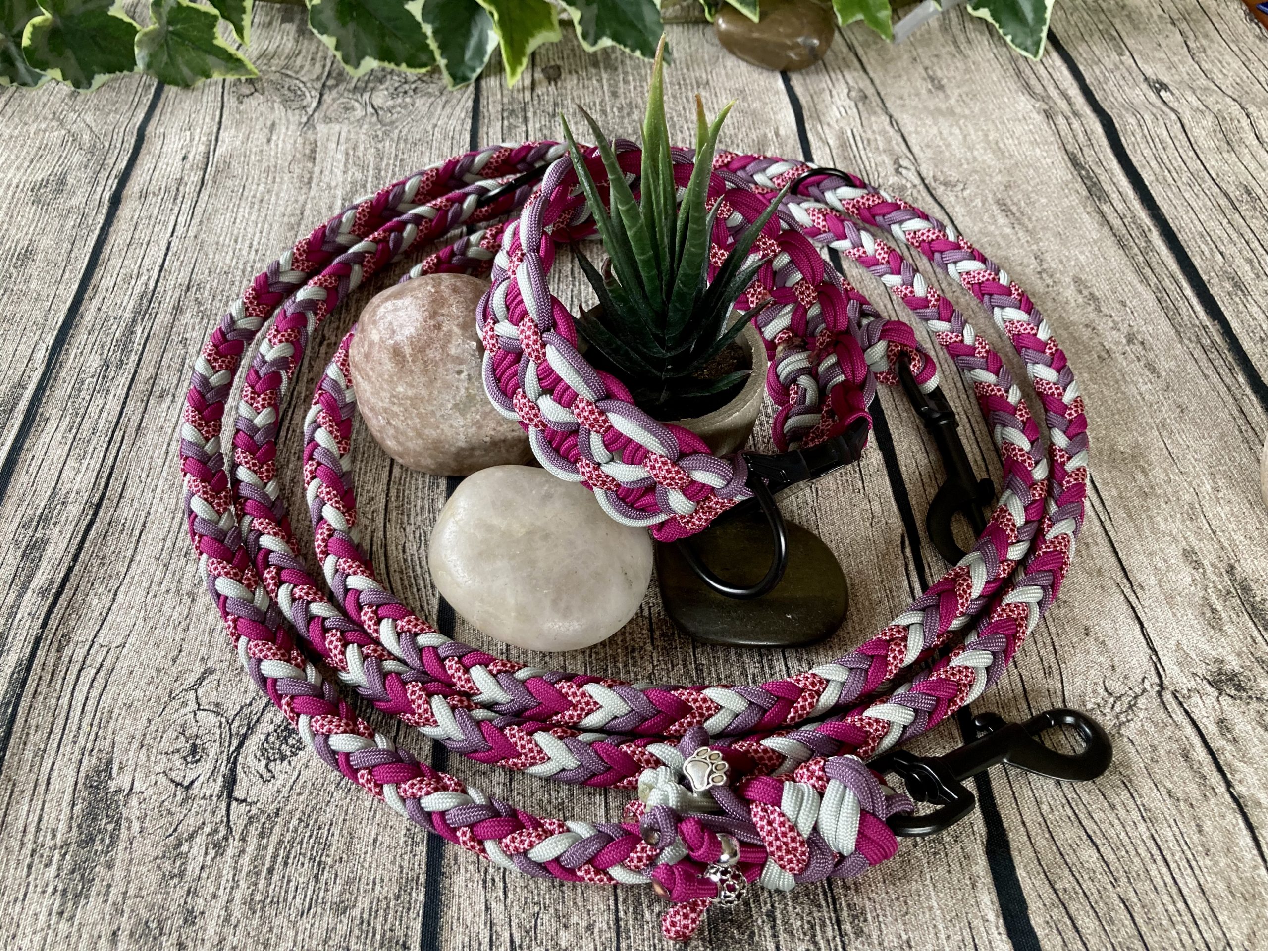 Breites Hundehalsband aus handgeflochtenem Paracord in Farbkombi PinkMelody – Bild 3