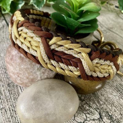 Breites Hundehalsband aus handgeflochtenem Paracord in Farbkombi Gold/Brown
