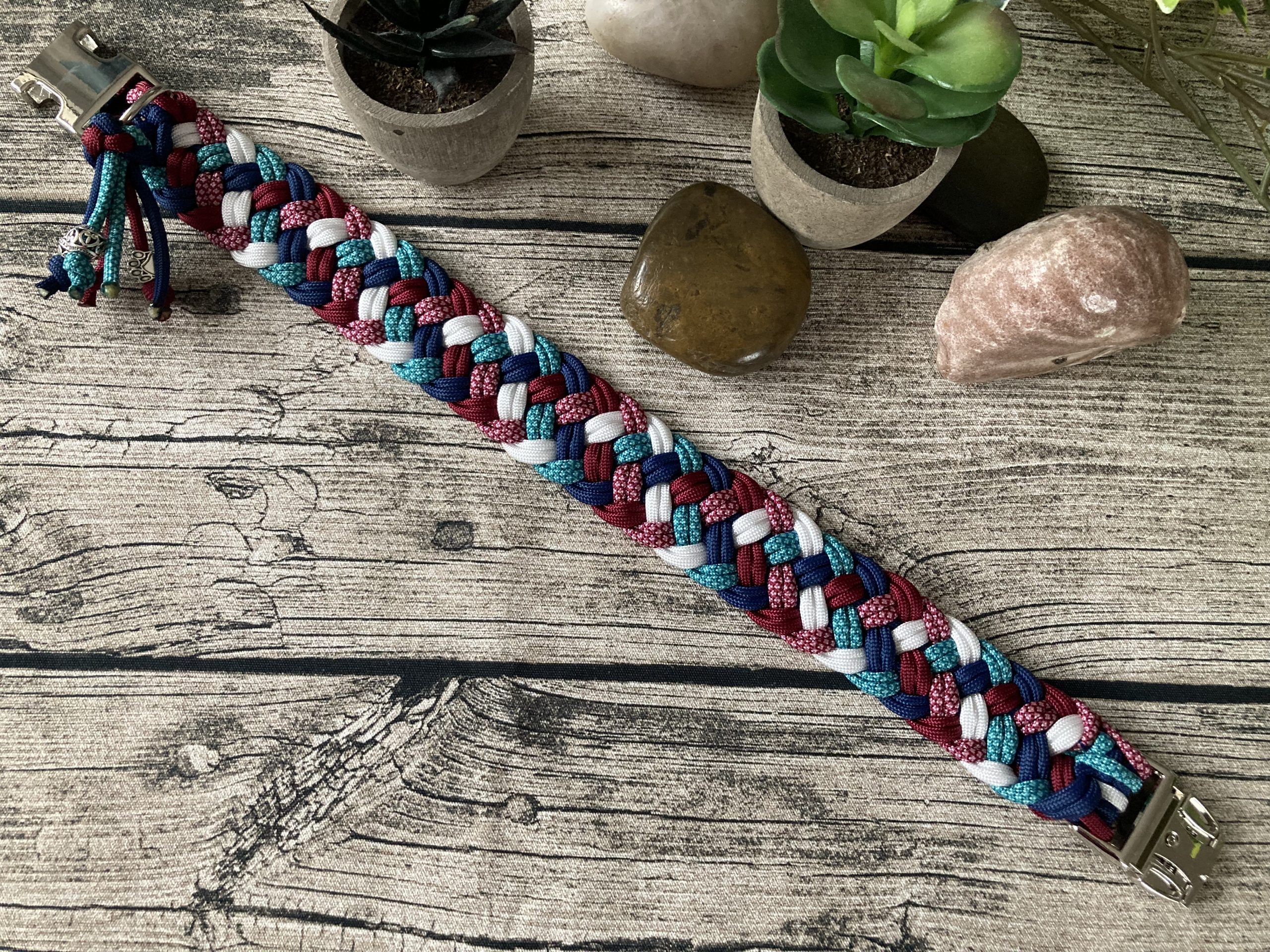 Breites Hundehalsband aus handgeflochtenem Paracord in Farbkombi WinterFlame – Bild 3