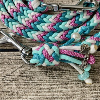 Hundeleine / Führleine aus handgeflochtenem Paracord in Farbkombi PastelBlossom, verstellbar, verschiedene Längen