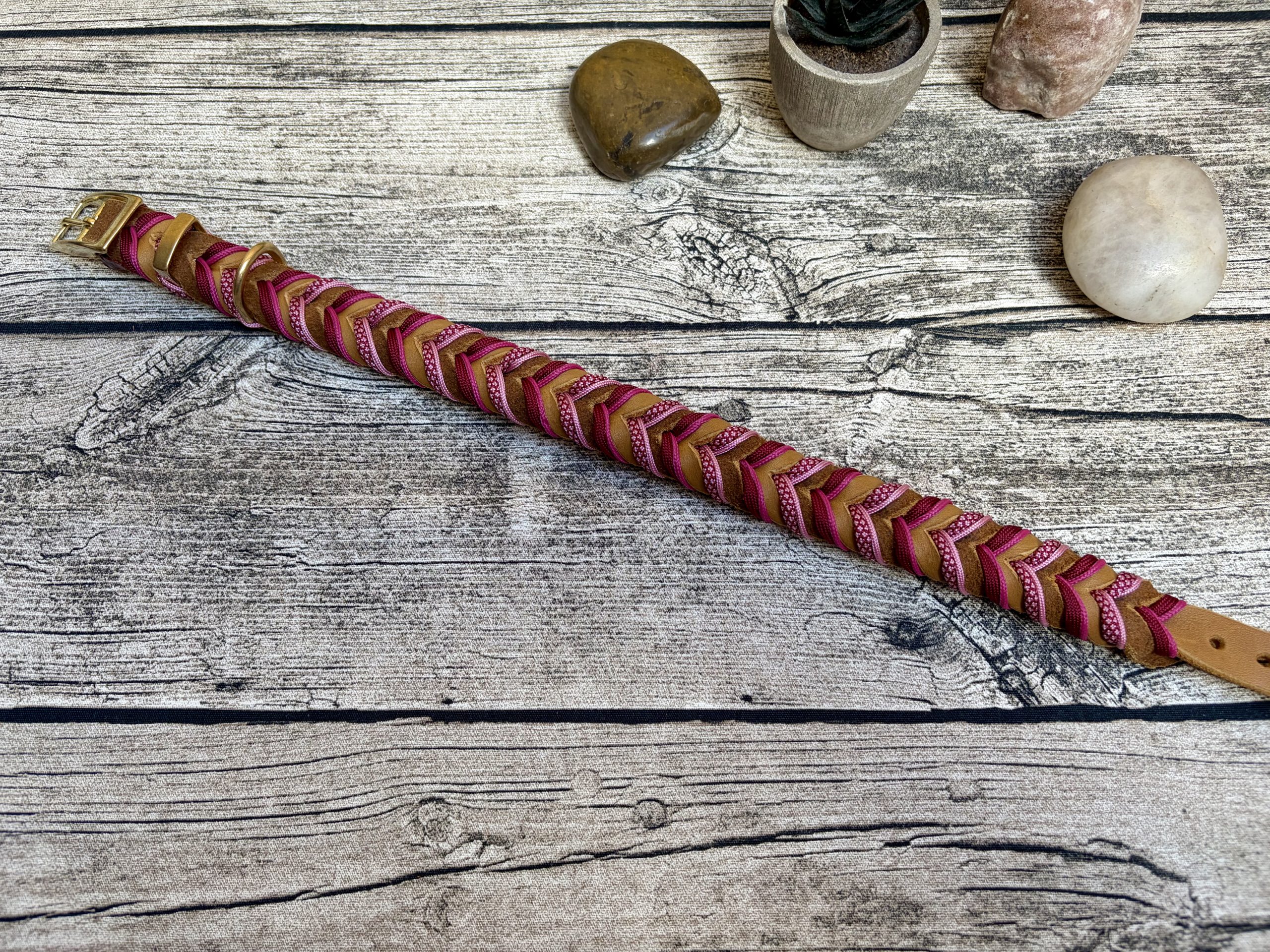 fettleder hundehalsband dekorativ geflochten mit paracord fettleder hundehalsband dekorativ geflochten mit paracord